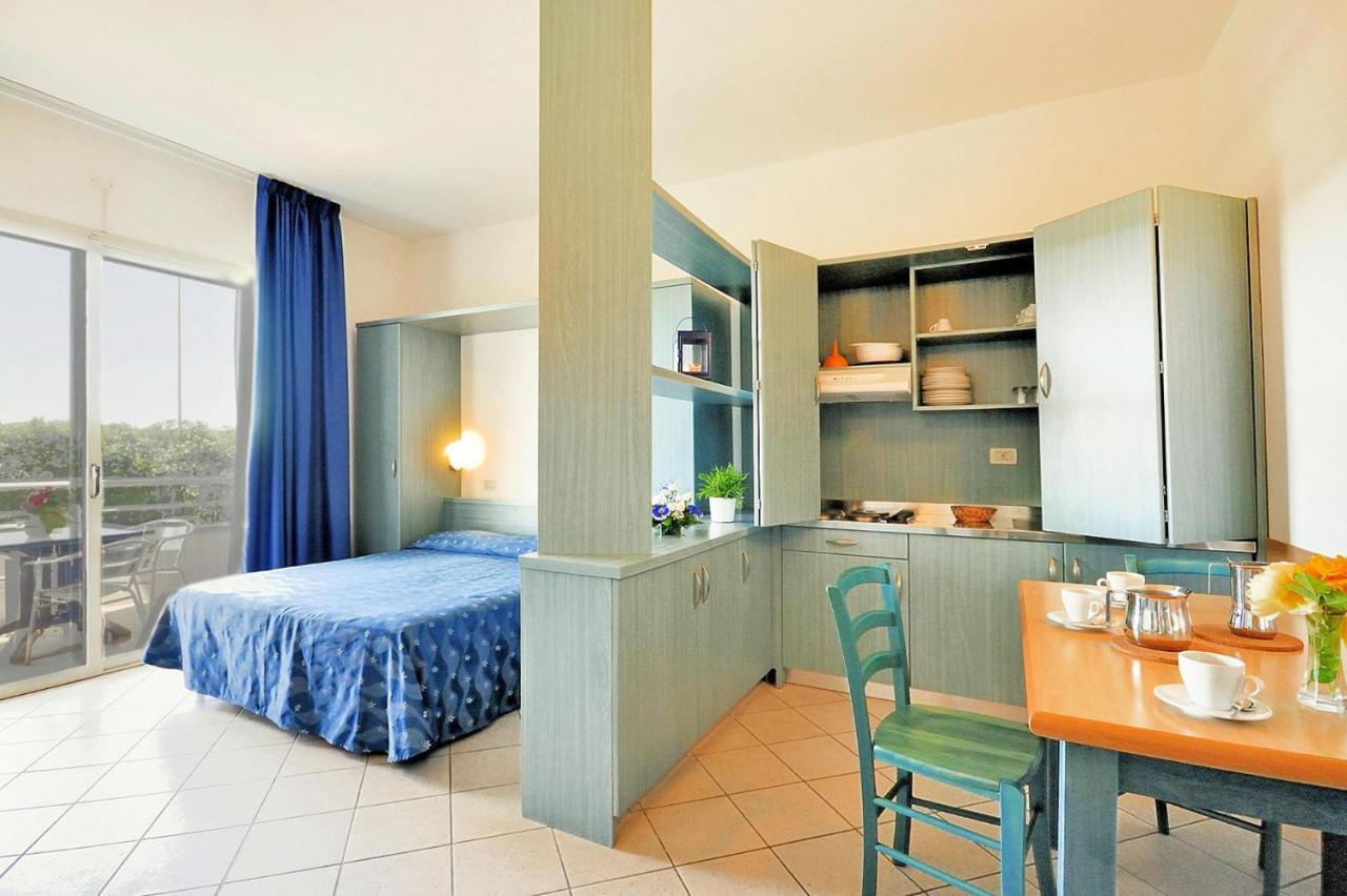 Apartment In Cecina Mare With Outdoor Pool 切齐纳的码头 外观 照片