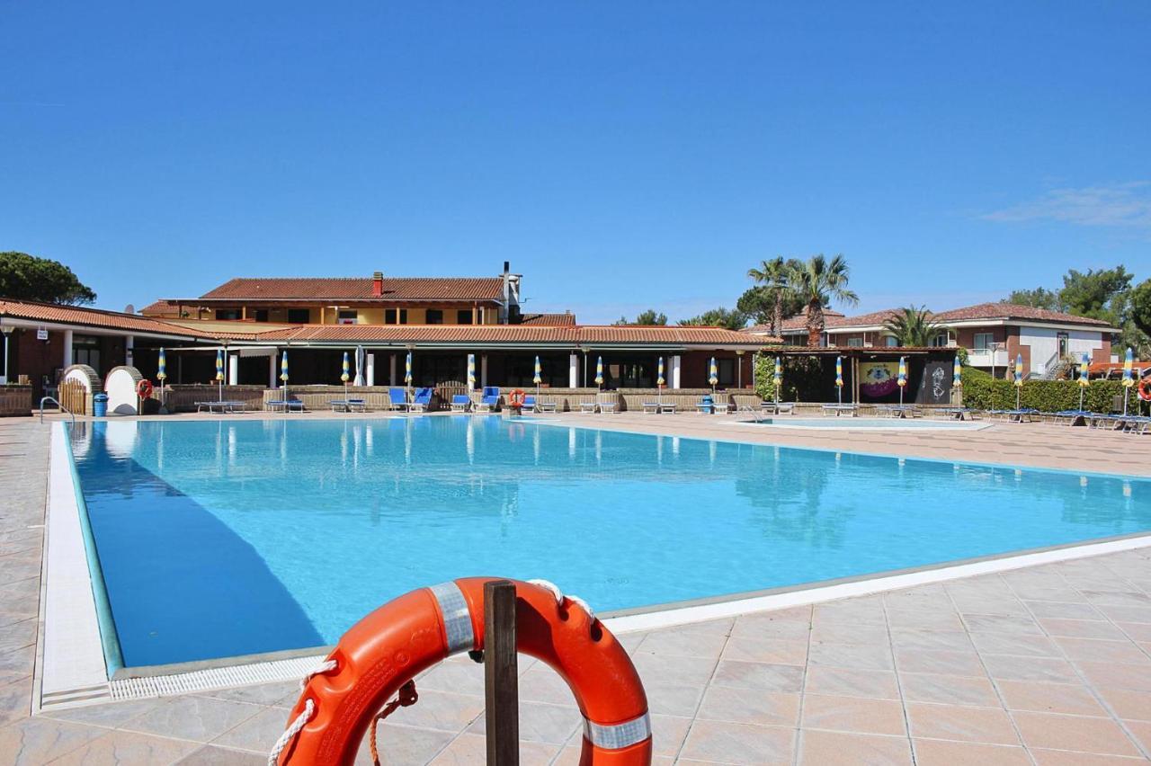 Apartment In Cecina Mare With Outdoor Pool 切齐纳的码头 外观 照片